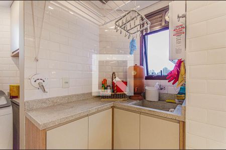 Apartamento à venda com 120m², 3 quartos e 2 vagas Apartamento à venda com 120m², 3 quartos e 2 vagasÁrea de Serviço