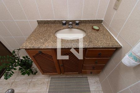 Casa à venda com 259m², 3 quartos e 2 vagasBanheiro Social