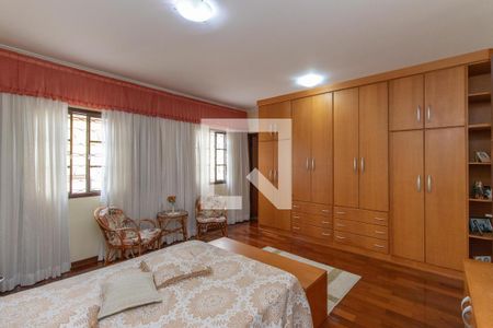 Casa à venda com 259m², 3 quartos e 2 vagasQuarto Suíte