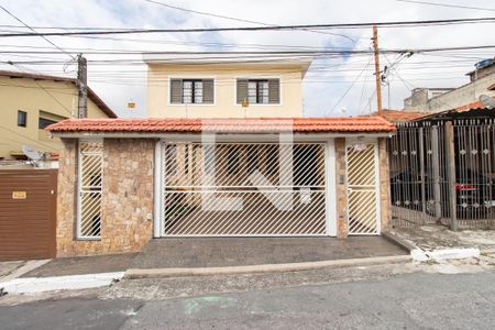 Casa à venda com 259m², 3 quartos e 2 vagasFachada