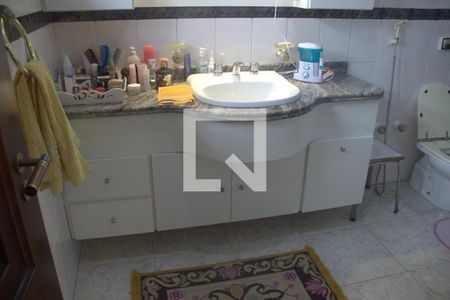 Casa para alugar com 350m², 4 quartos e 5 vagasBanheiro da Suíte 2