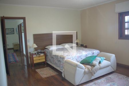 Casa para alugar com 350m², 4 quartos e 5 vagasSuíte 2