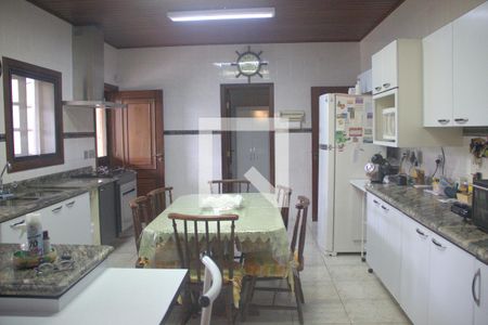 Casa para alugar com 350m², 4 quartos e 5 vagasCozinha