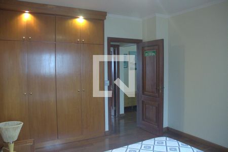 Casa para alugar com 350m², 4 quartos e 5 vagasSuíte 1