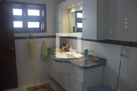 Casa para alugar com 350m², 4 quartos e 5 vagasBanheiro da Suíte 2