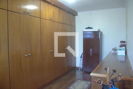 Casa para alugar com 350m², 4 quartos e 5 vagasCloset da suíte 2