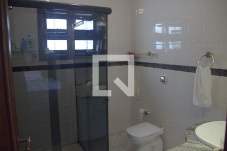 Casa para alugar com 350m², 4 quartos e 5 vagasBanheiro da Suíte 1
