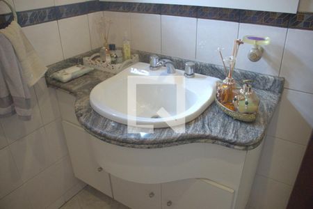 Casa para alugar com 350m², 4 quartos e 5 vagasLavabo