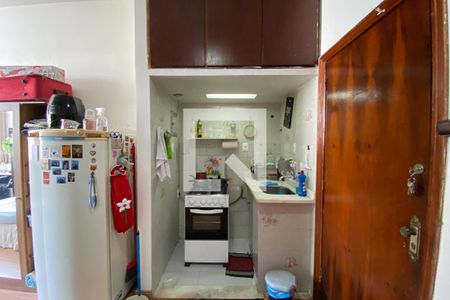 Sala/Quarto de kitnet/studio à venda com 1 quarto, 24m² em Laranjeiras, Rio de Janeiro
