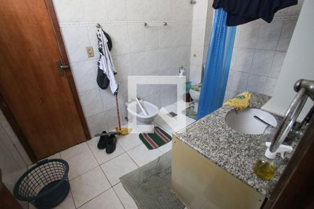 Casa à venda com 400m², 5 quartos e 4 vagasBanheiro da Suíte 4