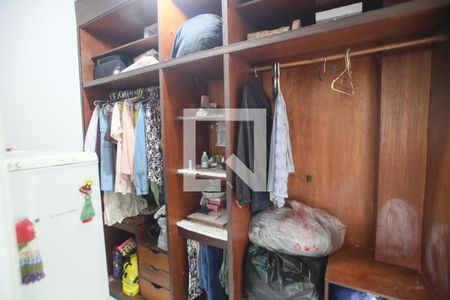 Casa à venda com 400m², 5 quartos e 4 vagasCloset da Suíte 2