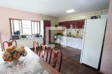 Casa à venda com 400m², 5 quartos e 4 vagasCozinha