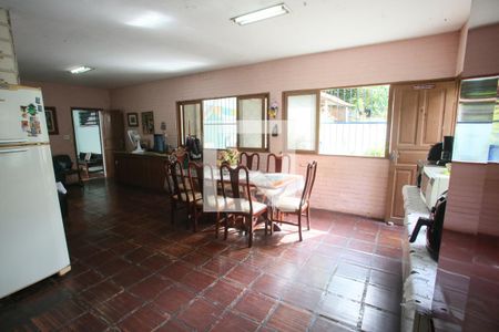 Casa à venda com 400m², 5 quartos e 4 vagasCozinha