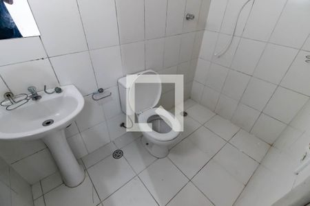 Banheiro da Suíte de casa para alugar com 3 quartos, 250m² em Jardim Oliveiras, Taboão da Serra