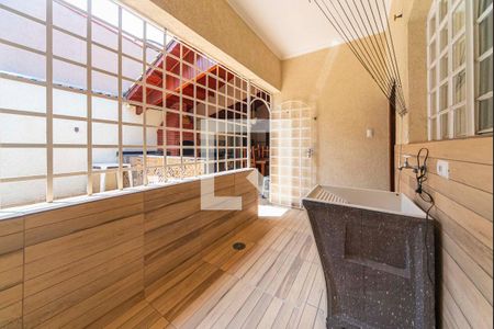 Casa para alugar com 150m², 3 quartos e 5 vagasÁrea de Serviço