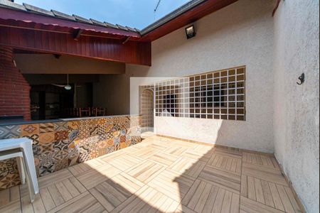 Casa para alugar com 150m², 3 quartos e 5 vagasQuintal Fundos