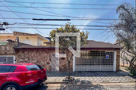 Casa para alugar com 150m², 3 quartos e 5 vagasFachada