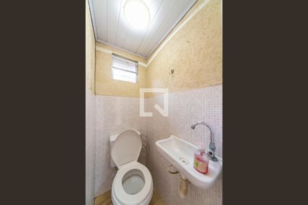 Casa para alugar com 150m², 3 quartos e 5 vagasLavabo da área Gourmet