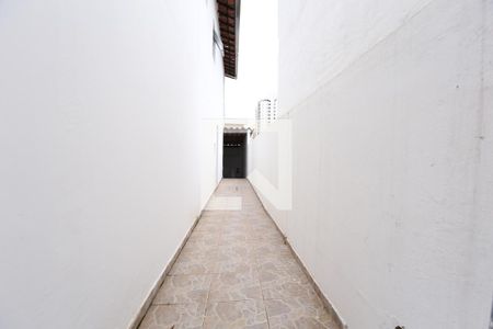 Casa à venda com 220m², 3 quartos e 3 vagas Casa à venda com 220m², 3 quartos e 3 vagasÁrea externa/Corredor