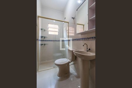 Casa para alugar com 120m², 3 quartos e 2 vagasBanheiro Social