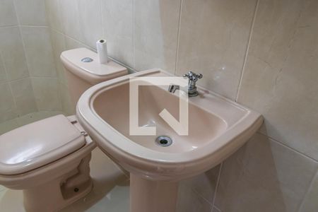 Lavabo de casa para alugar com 3 quartos, 120m² em Jardim Audir, Barueri