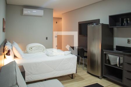 Sala/ quarto de kitnet/studio à venda com 1 quarto, 28m² em Centro Histórico, Porto Alegre