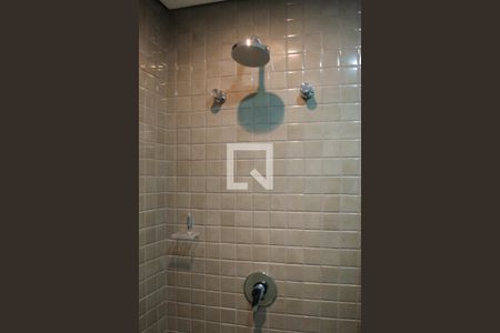 Banheiro - chuveiro de kitnet/studio à venda com 1 quarto, 28m² em Centro Histórico, Porto Alegre
