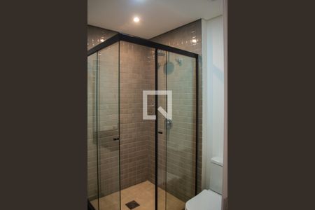 Banheiro de kitnet/studio à venda com 1 quarto, 28m² em Centro Histórico, Porto Alegre