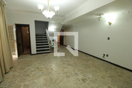 Sala 1 de casa à venda com 4 quartos, 494m² em Irajá, Rio de Janeiro