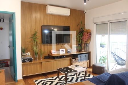 Sala de TV de casa à venda com 3 quartos, 153m² em Vila Romana, São Paulo