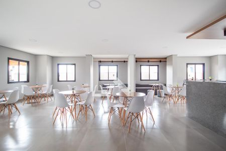 Apartamento para alugar com 50m², 2 quartos e 1 vaga Apartamento para alugar com 50m², 2 quartos e 1 vagaÁrea comum - Salão de festas
