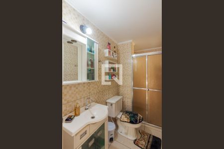 Banheiro de apartamento à venda com 1 quarto, 40m² em Jardim Carvalho, Porto Alegre