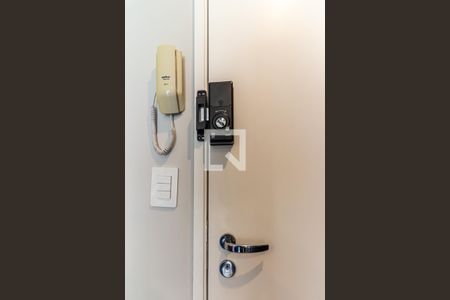 Sala - Detalhe Fechadura de apartamento à venda com 1 quarto, 36m² em República, São Paulo