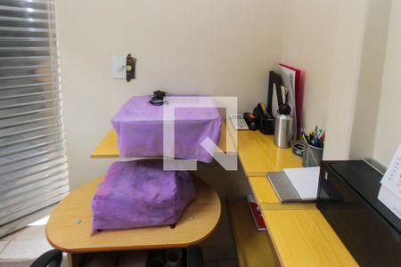 Casa à venda com 146m², 2 quartos e 2 vagasEscritório