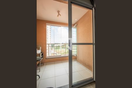 Sacada de apartamento para alugar com 2 quartos, 48m² em Santa Maria, Osasco