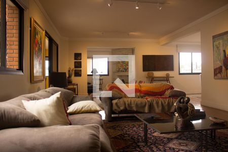 Sala 1 de apartamento para alugar com 3 quartos, 303m² em Jardim Vitória Régia, São Paulo