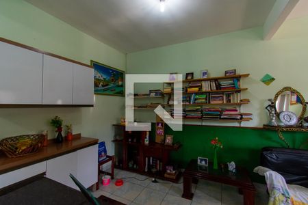 Sala de casa à venda com 4 quartos, 100m² em Vila Paulo Silas, São Paulo