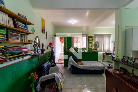 Sala de casa à venda com 4 quartos, 100m² em Vila Paulo Silas, São Paulo