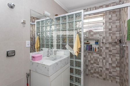 Casa à venda com 144m², 3 quartos e 2 vagasBanheiro