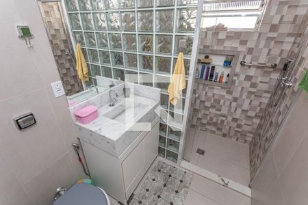 Casa à venda com 144m², 3 quartos e 2 vagasBanheiro