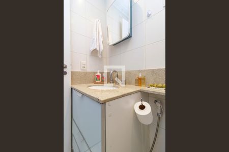 Apartamento para alugar com 75m², 2 quartos e 2 vagas Apartamento para alugar com 75m², 2 quartos e 2 vagasBanheiro 2
