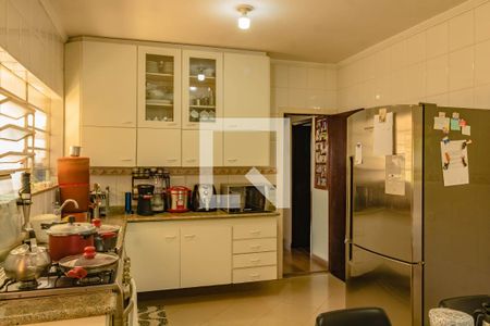 Casa à venda com 270m², 4 quartos e 4 vagasCozinha 