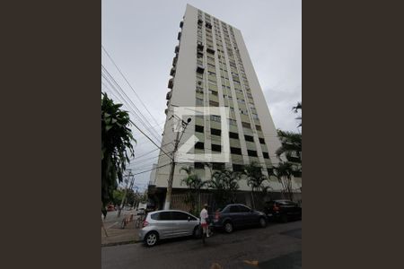 Apartamento à venda com 65m², 2 quartos e 1 vaga Apartamento à venda com 65m², 2 quartos e 1 vagaFachada