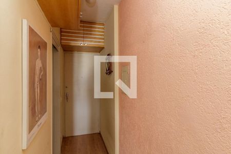 Hall de entrada de apartamento para alugar com 1 quarto, 40m² em Santa Cecilia, São Paulo