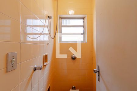 Casa para alugar com 200m², 3 quartos e 2 vagasBanheiro de Serviço