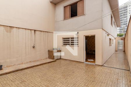 Casa para alugar com 200m², 3 quartos e 2 vagasQuintal