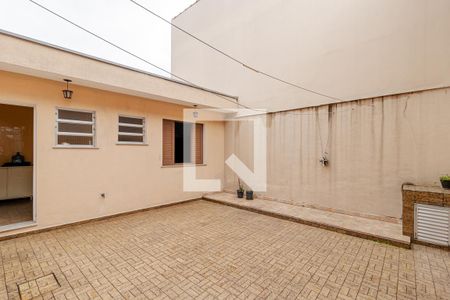 Casa para alugar com 200m², 3 quartos e 2 vagasQuintal