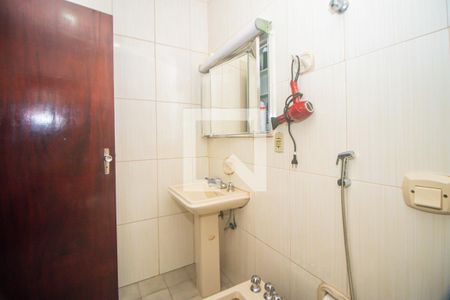 Casa à venda com 275m², 3 quartos e 2 vagasBanheiro da Suíte