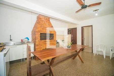 Casa à venda com 275m², 3 quartos e 2 vagasÁrea de Serviço - Churrasqueira