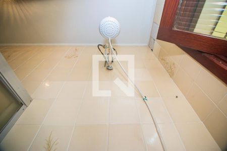 Casa à venda com 275m², 3 quartos e 2 vagasBanheiro Social